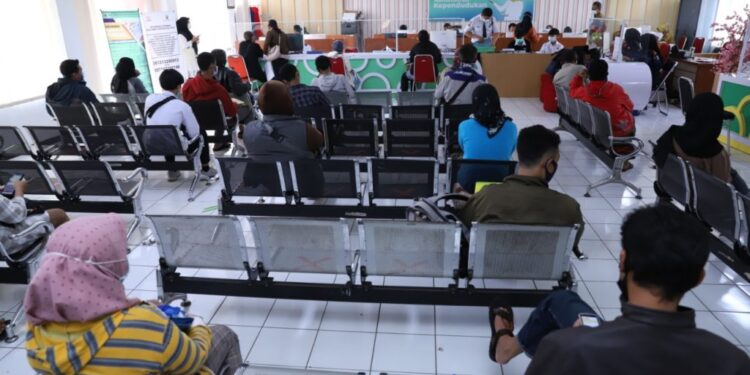 Pelayanan Publik Selama Nataru Tetap Jalan, Menpan RB Terbitkan Surat Edaran