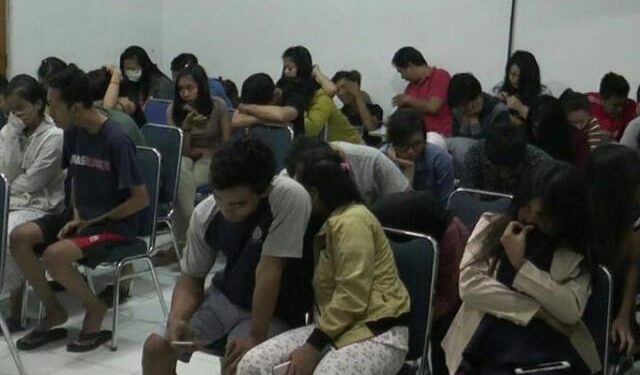 Jelang Tahun Baru, 31 Pasangan Bukan Suami-Istri Terciduk dalam Operasi Pekat di Karawang