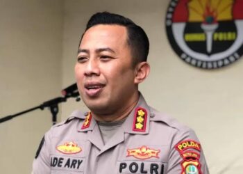 Tak Terima Dikasih Dua Ribu, Juru Parkir di Pondok Aren Aniaya Pengendara Mobil