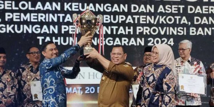 Pemkot Tangsel Raih Juara Umum dalam Pengelolaan Keuangan dan Aset Daerah Tingkat Provinsi
