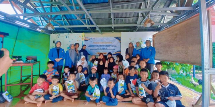 Meningkatkan Kebiasaan Menabung dan Mengelola Uang dengan Aplikasi SEPRAN untuk Anak SD