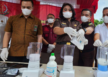 Jelang Akhir Tahun, Kejari Tangsel Musnahkan 125 Barang Bukti