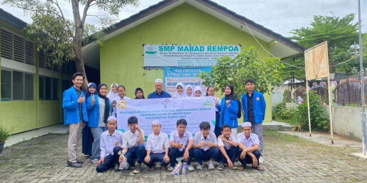 PMKM Unpam: Membangkitkan Semangat Wirausaha Siswa SMP melalui Media Sosial