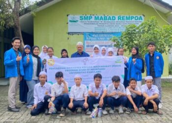 PMKM Unpam: Membangkitkan Semangat Wirausaha Siswa SMP melalui Media Sosial