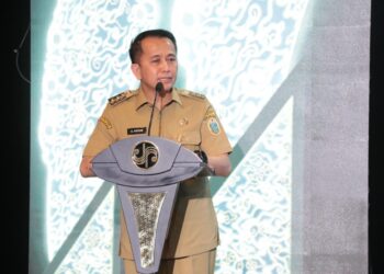 Dirjen Bina Keuangan Daerah Agus Fatoni Peroleh Penghargaan Pembina Samsat Nasional dari Kementerian BUMN