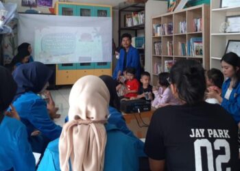 PMKM Unpam: Meningkatkan Minat Baca Melalui Animasi Cerita Interaktif di Taman Baca PEKA