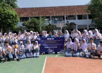 PKM Mahasiswa Unpam: Peningkatan Literasi Keuangan Dini pada Siswa SMA