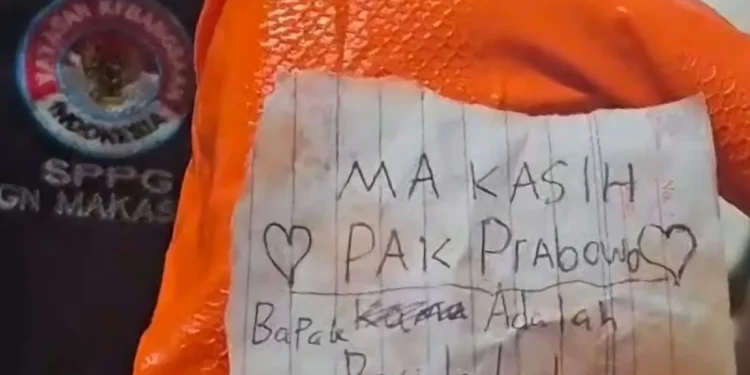 Program Makan Bergizi Gratis Hari Pertama Bikin Haru, Siswa Kirim ‘Surat Cinta’ ke Presiden Prabowo