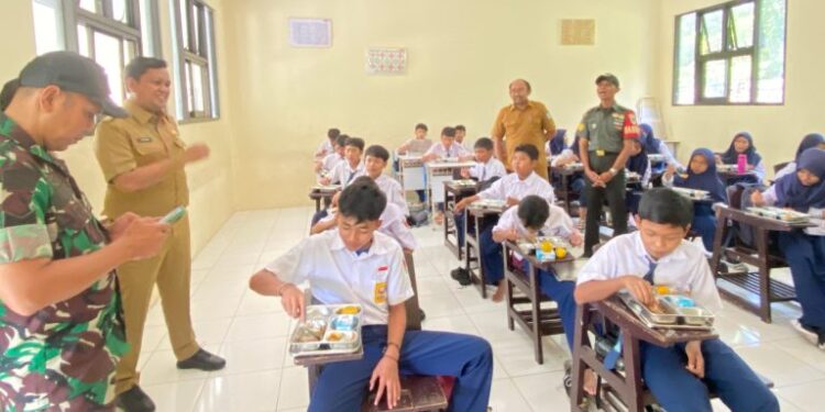 Pemerintah: Susu Tidak Masuk Menu Wajib Makan Bergizi Gratis