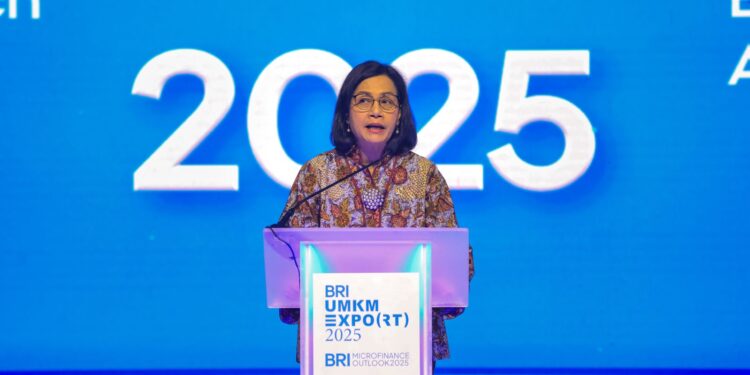 BRI UMKM EXPO(RT) & Microfinance Outlook 2025: Sri Mulyani Apresiasi Upaya BRI dalam Pemberdayaan UMKM