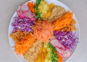Momen Imlek Identik dengan Salad Yee Sang, Nikmat dan Penuh Makna Keberuntungan