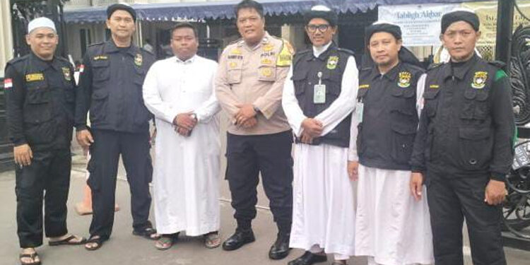 Hadiri Isra Miraj, Bhabinkamtibmas Bencongan Sampaikan Pesan Kamtibmas
