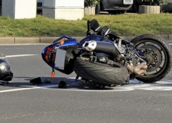 Gagal Nyalip Bus dan Hilang Kendali, Pemotor Tewas Terlindas di Tangsel