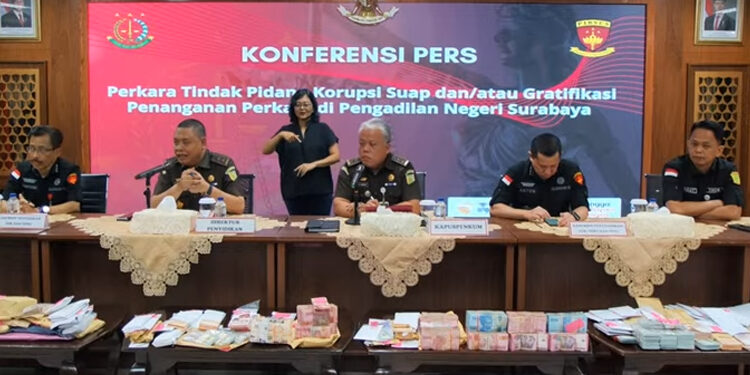 Kejagung Tetapkan Mantan Ketua PN Surabaya Tersangka Vonis Bebas Ronald Tannur