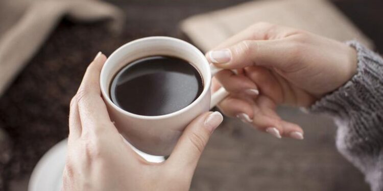 Studi Sebut Minum Kopi Tanpa Gula Dapat Cegah Penyakit Alzheimer, Benar Nggak Sih?