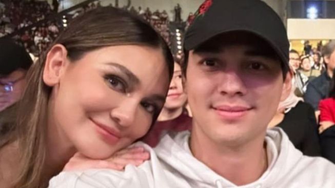Luna Maya dan Maxime Bouttier jadi Saksi Detik-Detik Api Membakar Pemukiman di Los Angeles