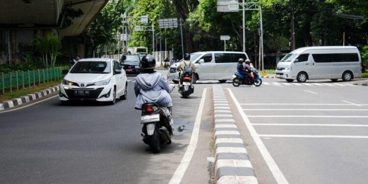 Didemo Pegawai Kemendikti Saintek, Begini Respon Menteri Satryo