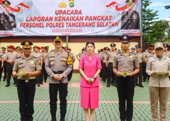 Sebanyak 129 Personel Polres Tangsel Terima Penghargaan Kenaikan Pangkat