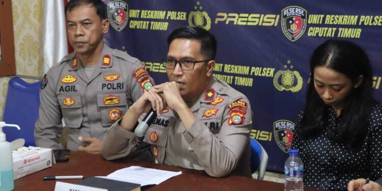 Akhirnya, Polisi Ungkap Motif Dugaan Bunuh Diri Satu Keluarga di Ciputat Timur