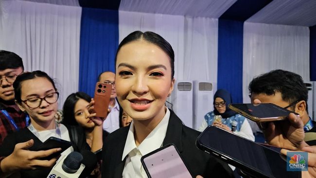 Dilantik jadi Staf Khusus Menkomdigi Raline Shah Curhat Begini