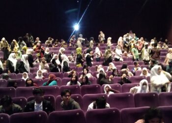 Pecah, Komunitas Guru dan Orang Murid Antusias Nobar Film Perayaan Mati Rasa