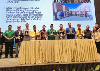 KWI Anugerahi Ketum GP Ansor Penghargaan Sehati Seperjalanan