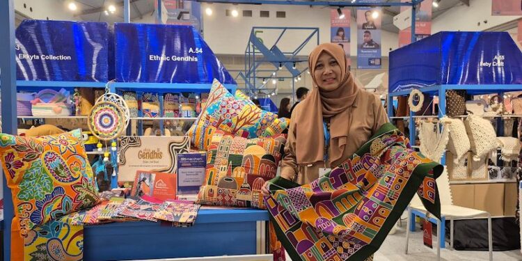 Cerita Sukses Pelaku UMKM Binaan BRI, Hadirkan Batik Modern untuk Generasi Muda Lewat Ethnic Gendhis