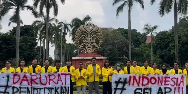 Mahasiswa Demo ‘Indonesia Gelap’, Ribuan Personel Gabungan Berjaga di Patung Kuda hingga Istana