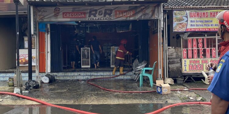 Delapan Bangunan Terbakar Akibat Gas 3 Kg di Kios Nasi Goreng Bocor