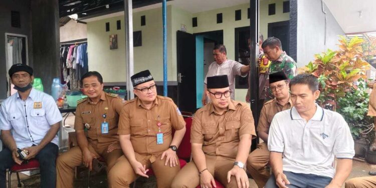 Warganya Meninggal Dunia Saat Antre Gas Elpiji, Pilar Kunjungi Rumah Duka