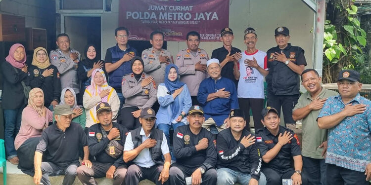Gelar Jumat Curhat di Cipayung, Polisi Minta Warga Laporkan Potensi Gangguan Keamanan