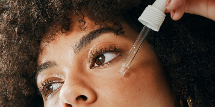 Bolehkah Pakai Retinol dan Vitamin C secara Bersamaan? Ikuti Saran Ahli Kecantikan Ini