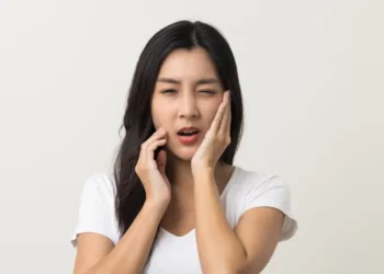 Mengenal Terapi Pijat Sakit Gigi, Cara Aman Redakan Nyeri