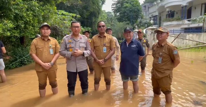 banjir di villa cinere mas