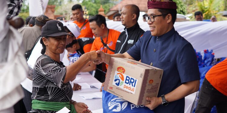 Peringati Hari Raya Nyepi, BRI Peduli Salurkan Bantuan Sembako Hingga Renovasi Pura