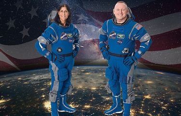 Sembilan Bulan Terjebak di SpaceX, Dua Astronaut NASA Akhirnya Mendarat di Bumi