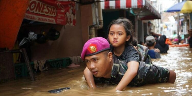 Melanda di Seluruh Wilayah Jabodetabek, Waspada Penyakit yang Muncul Akibat Banjir