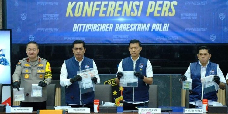 Bongkar Sindikat Penipuan Online Fake BTS dan SMS, Polisi Bekuk Dua WNA Cina
