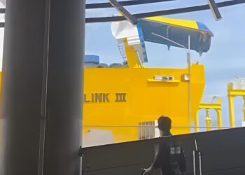 Kapal Fery Port Link III