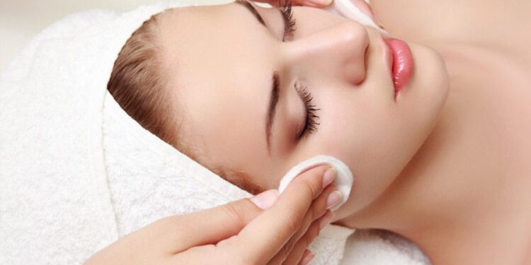 Perawatan Facial Wajah saat Berpuasa, Batal Nggak ya?