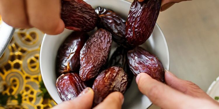 Karena Tiga Alasan Terbaik Ini, Kurma bisa Langsung Dikonsumsi Saat Buka Puasa
