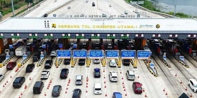 Pagi Ini, Tol Japek Arah Cikampek Terpantau Mulai Padat