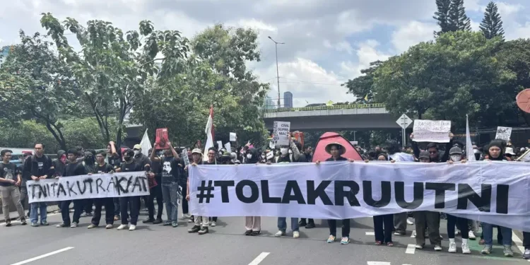 tolak revisi uu tni