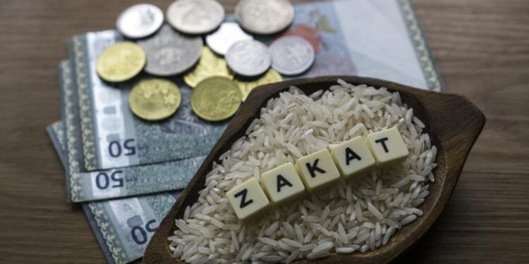 Lima Hal yang Wajib Diketahui tentang Perbedaan Zakat Fitrah dan Maal
