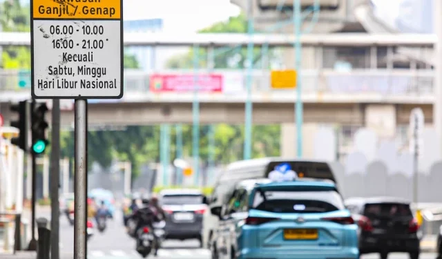 Libur Nasional, Aturan Ganji-Genap di Hari Jumat 18 April Ditiadakan