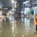 Banjir Rob Melanda Kawasan Pluit Jakut, Dua RT Masih Tergenang Air
