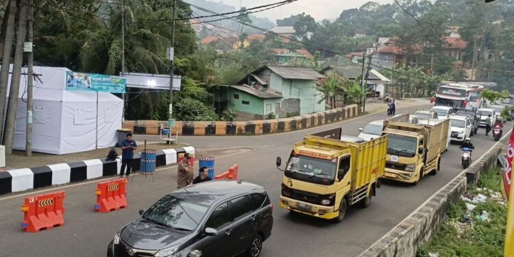 Lebaran Hari Kedua, Arus Kendaraan dari Bandung Arah Garut Padat Merayap