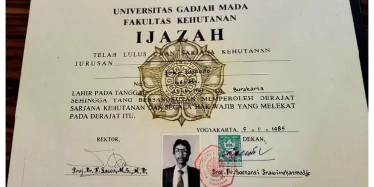 Heboh Dugaan Ijazah Palsu Jokowi, Alumni dan Aktivis Tuntut Klarifikasi UGM