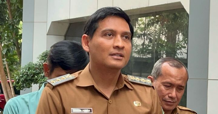 Dituding ke Luar Negeri Pakai Fasilitas Negara, Lucky Hakim Dicecar 43 Pertanyaan