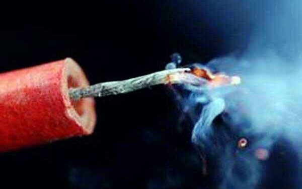 Nahas! Jempol Seorang Pemuda Putus Gara-Gara Petasan Meledak